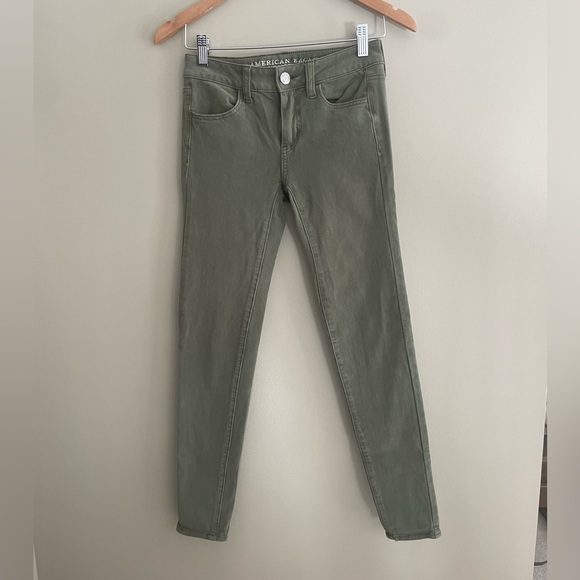 American Eagle Outfitters: Olive Green Jeans - Picture 12 of 17